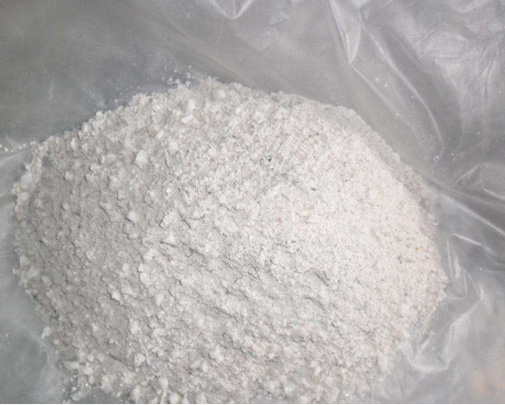 Aluminum-rich spinel powder